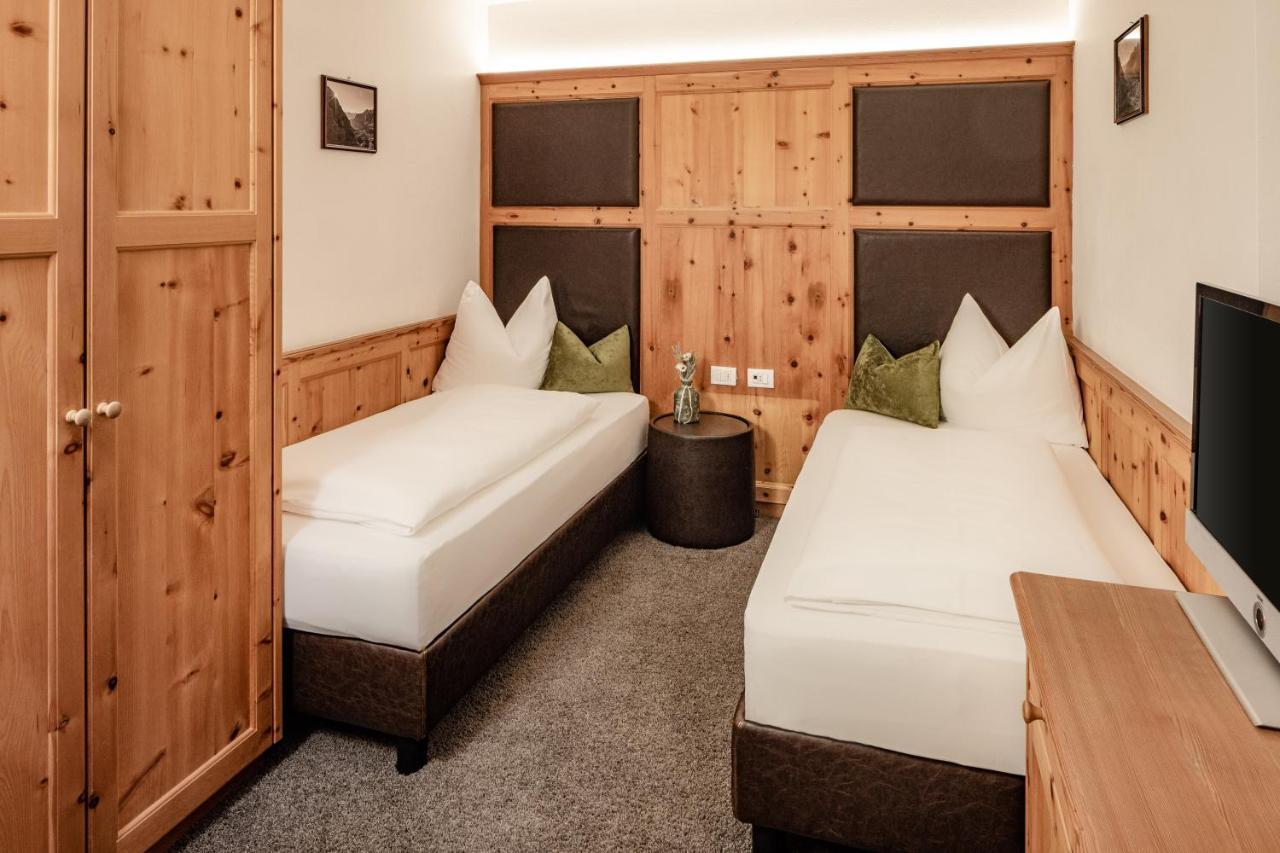 Boutique & Fashion Hotel Maciaconi - Gardenahotels Santa Cristina Val Gardena Экстерьер фото
