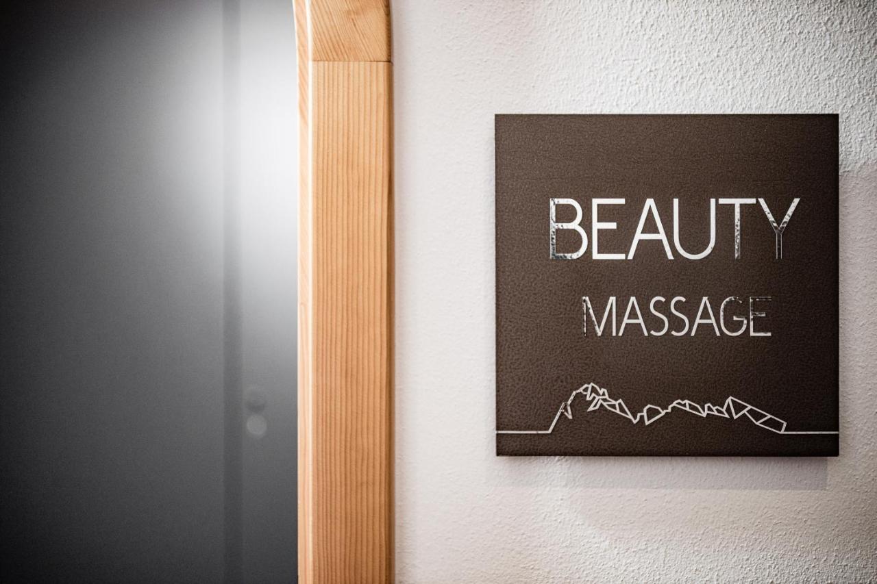 Boutique & Fashion Hotel Maciaconi - Gardenahotels Santa Cristina Val Gardena Экстерьер фото