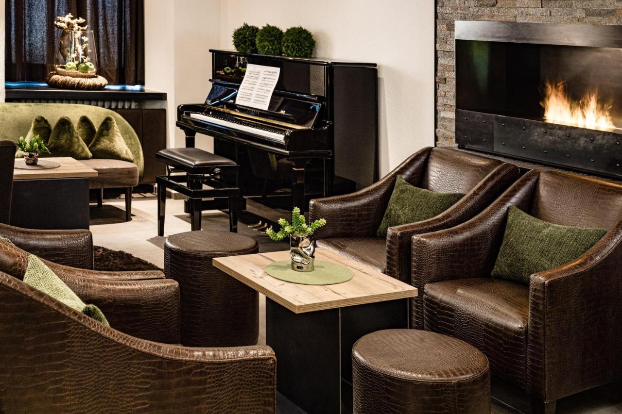 Boutique & Fashion Hotel Maciaconi - Gardenahotels Santa Cristina Val Gardena Экстерьер фото